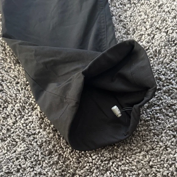 Columbia Climber Canyon™ II Capri 3/4 Pants Women's Black Like New Size 12 - Picture 8 of 16